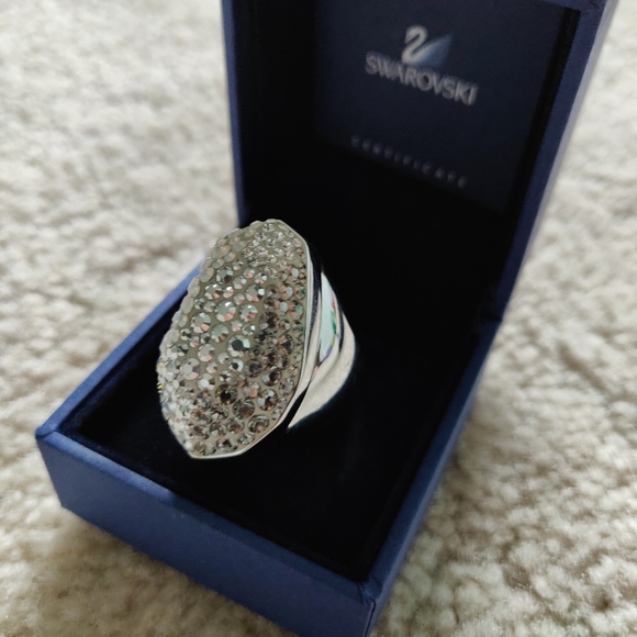 Swarovski crystal ring - Picture 3 of 7